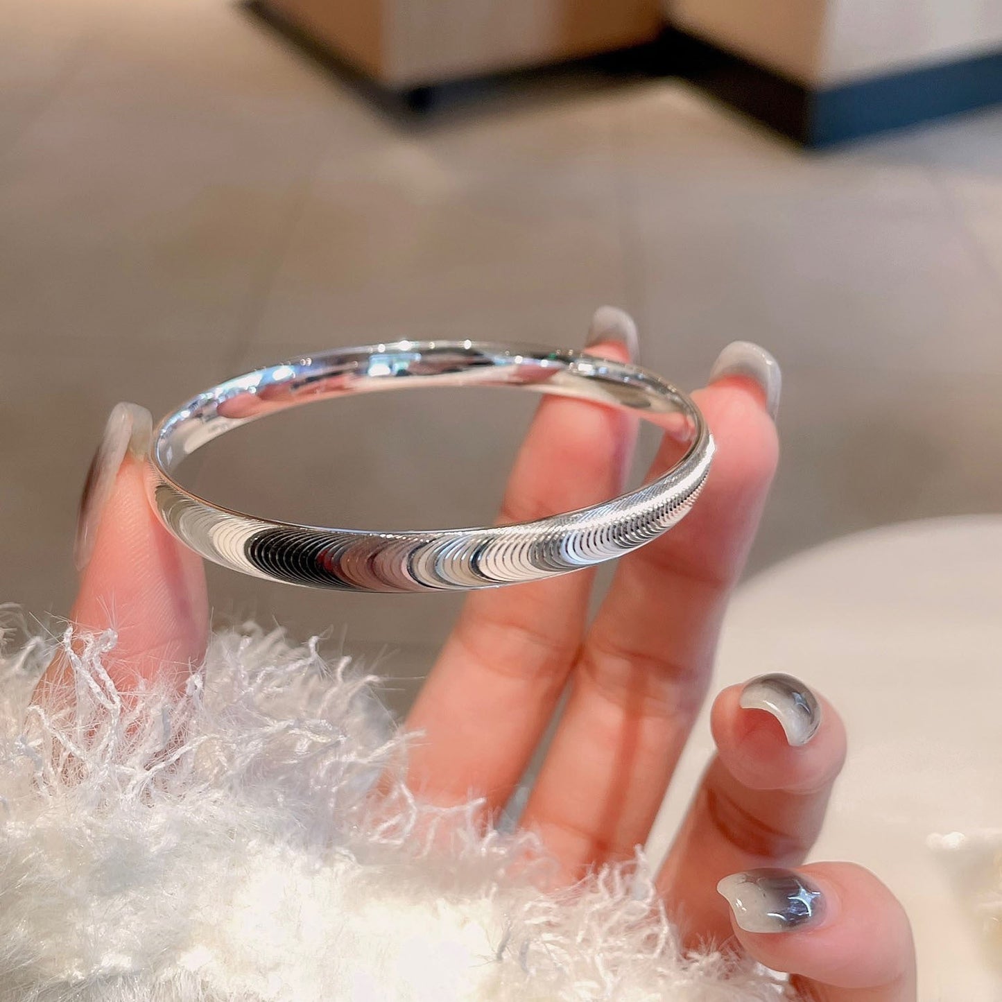 ✨🌙 Captivez tous les regards – Le bracelet en pierre œil-de-chat poli 🌙✨