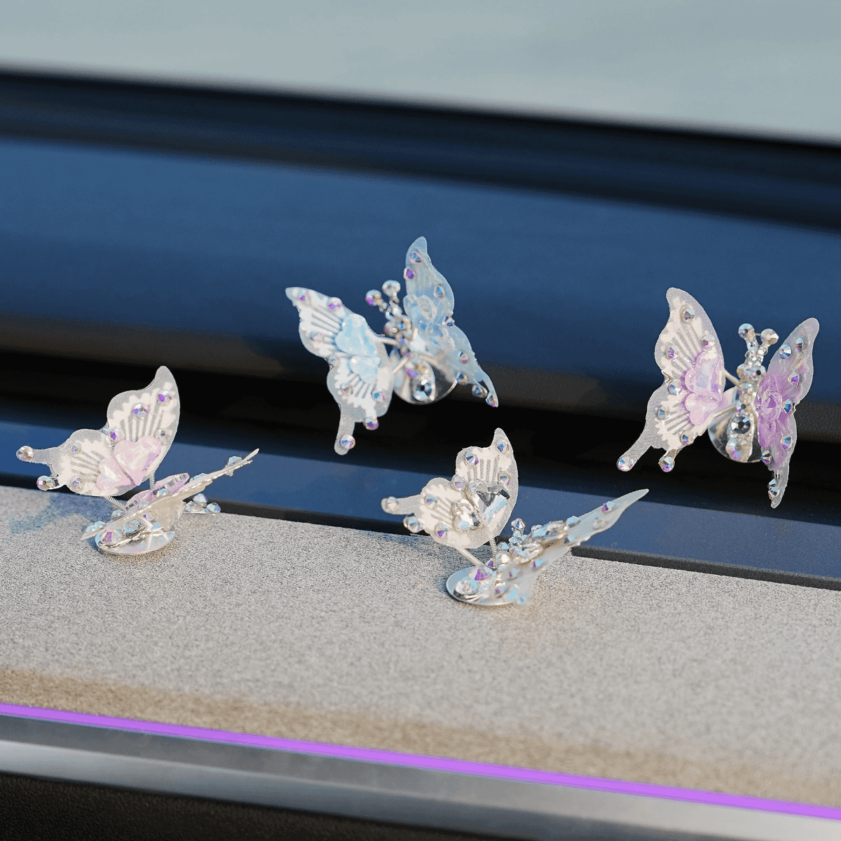💥Vente à perte🔥Ornement papillon en diamant aux ailes battantes✨🦋